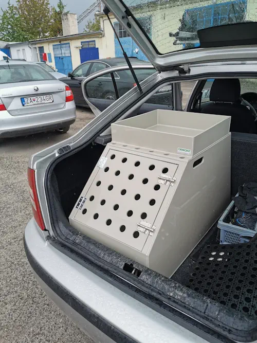 Malý plastový box do osobného auta ORMONT