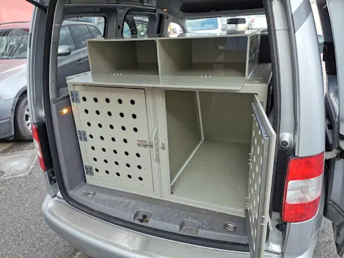 Detail prepravného dvoj-boxu s vyberateľnou stredovou prepážkou ORMONT