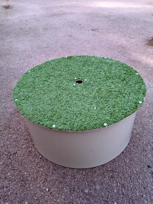 
                            Prekrytá plastová jamka na footgolf ORMONT